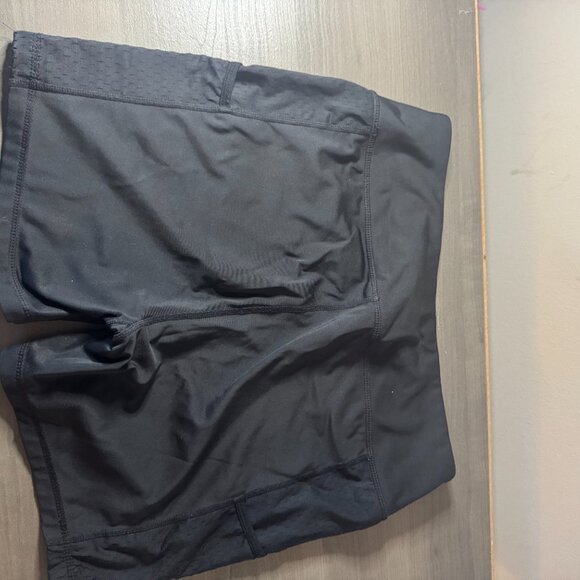 Asics running shorts size L - Picture 3 of 3
